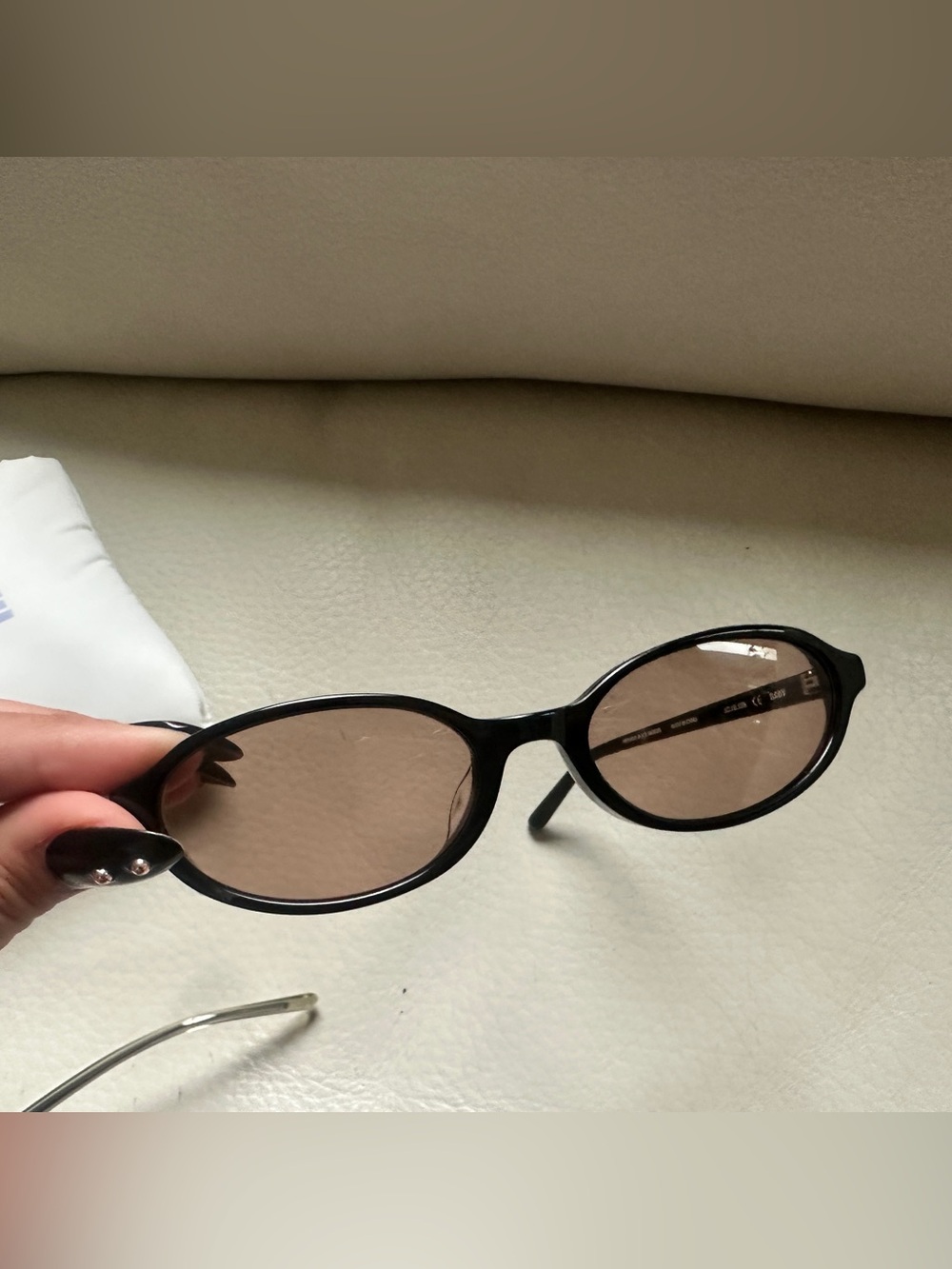 Bonnie Clyde baby Black Oval Women’s Sunglasses - Brown Lenses - Picture 4 of 16